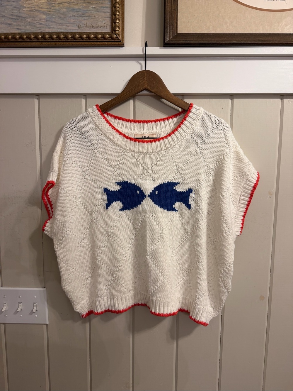 J.O.A. Cream Sweater Vest w/ Blue Fish & Red Trim, Size Large NWOT